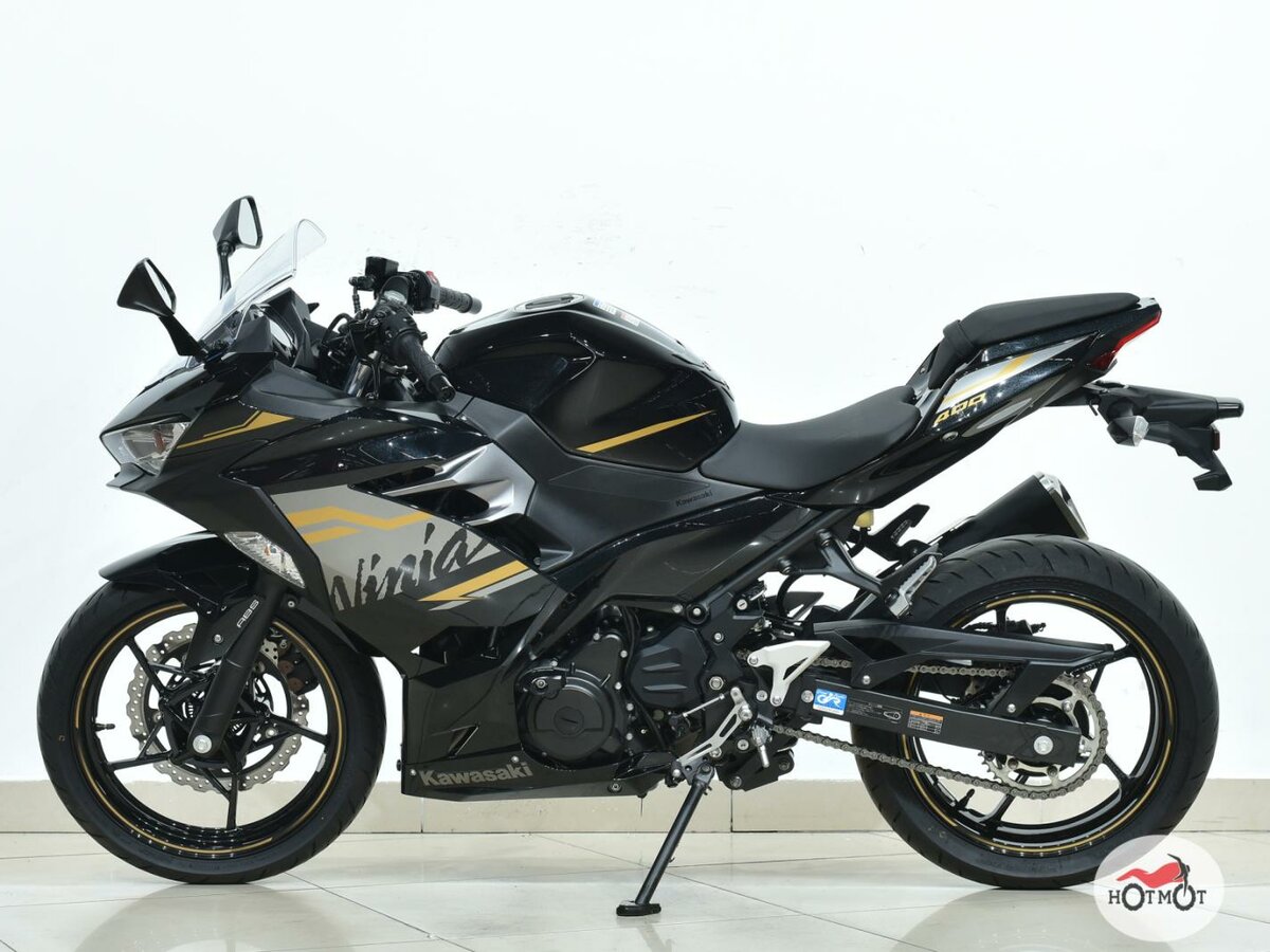 KAWASAKI NINJA 400 