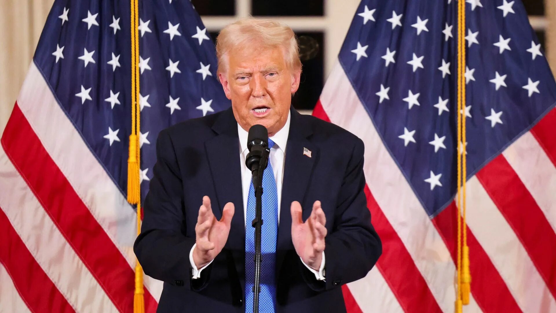 Трамп Медведев пен Путинді сынап, әскери күшпен қорқытты